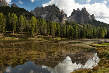 Fototapeta na wymiar Beautiful landscape of D'antorno Lake in Dolomites Unesco world heritage, Italy