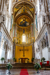 Fototapeta na wymiar Interior of the Duomo di Cefalu cathedral in Cefalu, Sicily, Italy, Europe