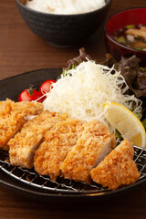 トンカツ定食