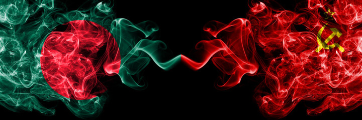 Obraz premium Bangladesh, Bangladeshi vs USSR, Soviet, Russia, Russian, Communism smoky mystic flags placed side by side. Thick colored silky abstract smokes flags.