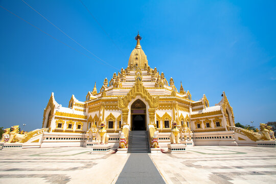 Swe Taw Myat, Buddha Tooth Relic Pagoda (Yangon, Myanmar)