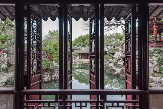 Retreat Reflection Garden(TuiSi Garden) is a  classical garden in China.Located in Tongli,Jiangsu,China.It was built in 1885,it was recognized as a UNESCO World Heritage Site.