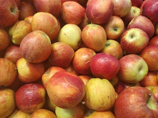 red apples in a market