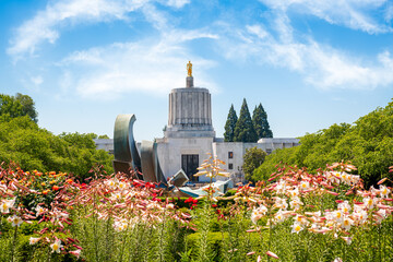 Salem, Oregon, USA at the State Capitol - obrazy, fototapety, plakaty