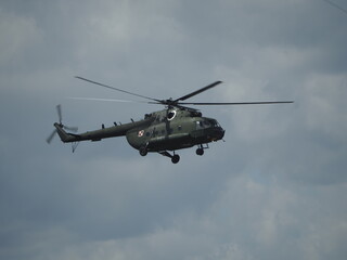 Fototapeta na wymiar helicopter in flight, polish military helicopter