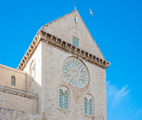 Fototapeta premium View of Basilica Cattedrale San Nicola Pellegrino in Trani. Southern Italy. Apulia.