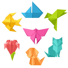 Set of origami toys. Folded paper objects.