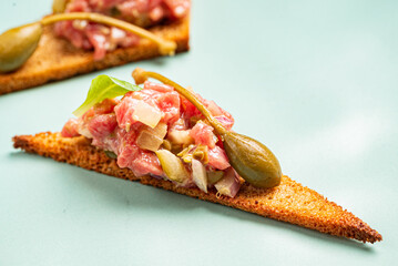 tapas with tartar and capers