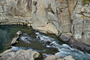 ダイナミックな厳美渓の渓流の流れ＠一関、岩手