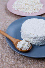 fatty and fat-free cottage cheese
