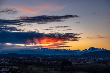 Obraz premium Winter colorful sunset in the countryside of Friuli-Venezia Giulia, Italy