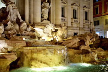 Obraz na płótnie Canvas trevi fountain (fontana di trevi) by night - Rome, Italy