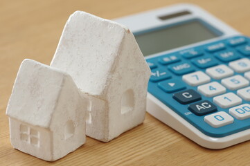 新築、二世帯住宅（親子ローン、リフォーム、住宅金利）のイメージ素材