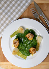 Fins, chicken drumstick, chicken, glazed onions, spinach leaves recipe, Hight quality photo