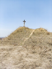 Obraz premium christian cross on the mountain