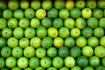 Limonen - Auslage in einem Obst- und Gemüseladen in Brooklyn, New York, USA