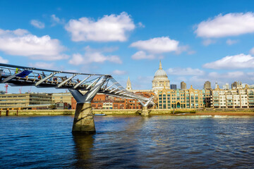Fototapeta na wymiar London city skyline with Saint Paul’s cathedral, cityscape in UK