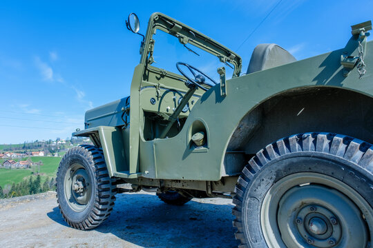 Gr&uuml;ner Willys Jeep Armee
