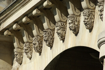 Mascarons du pont Neuf à Paris, France
