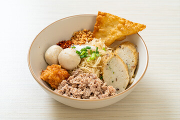 spicy egg noodles with fish balls and shrimp balls without soup