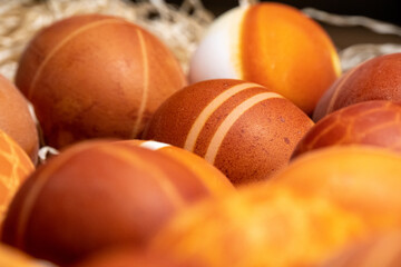 Ostereier mit unterschiedlichen Mustern