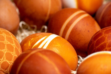 Ostereier mit unterschiedlichen Mustern