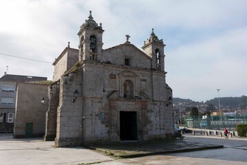 Fototapeta na wymiar Main facade of the catholic church of Baiona