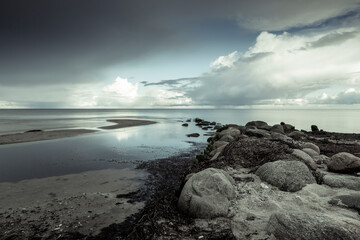 Wellenbrecher aus Felsen am Oldenburger Graben in Dahme