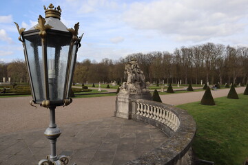 Gartenanlage mit Lampenschirm
