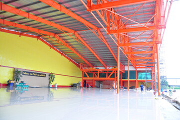 Aircraft hangar construction
