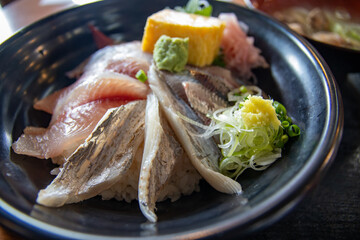 地魚丼