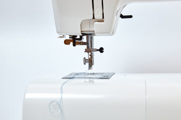 Sewing machine working part, replacement foot