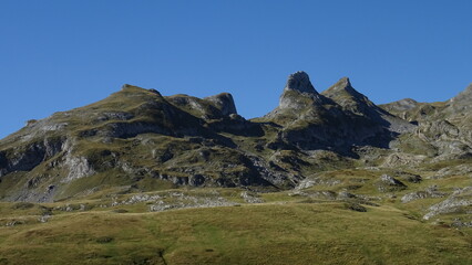 Obraz premium beautiful glacier mountain landscape in the french pyrenees 