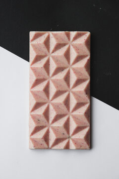 ruby chocolate bar. healthy vegan raw chocolate