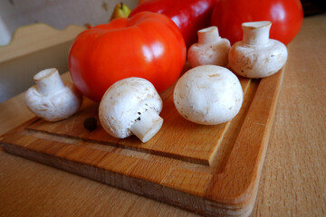 mushrooms and tomatoes