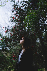 自然の中の女性