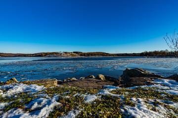 Bostalsee at a cold SunnWinterday