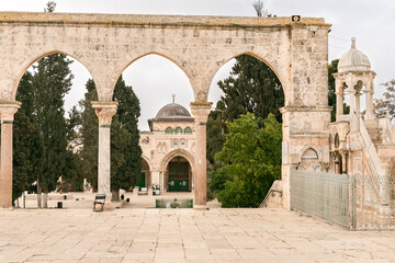 Fototapeta na wymiar The Canyors, the Al Aqsa Mosque and Ayubid Minbar on the Temple Mount in the Old Town of Jerusalem in Israel