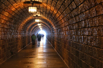 Obraz premium person in tunnel