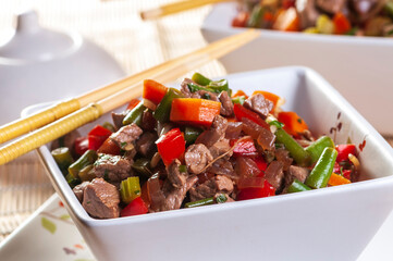 carne com legumes receita oriental