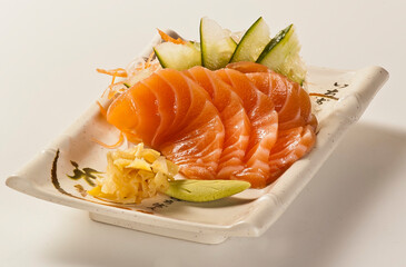 salmon cru comida japonesa