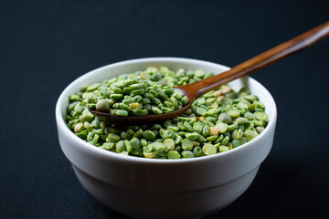 bowl of green peas