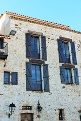 Obraz premium Building in old town France