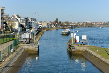 La Seine, écluse, Ablon sur Seine, Val de Marne, 94480