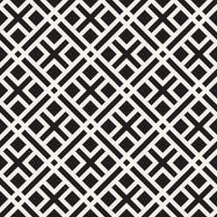Vector seamless pattern. Repeating geometric lines. Abstract lattice background design.