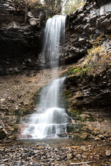 Obraz premium Waterfall in Canada Troll Falls