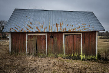 Fototapeta premium old abandoned barn