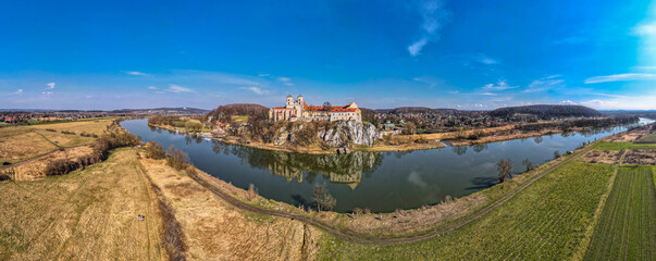 Klasztor w Tyńcu koło Krakowa © slawjanek