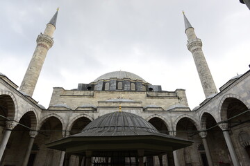 Fototapeta na wymiar istanbul yavuz selim mosque