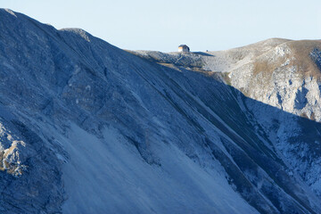 Montagna italiana sentieri rocce veduta campo imperatore abruzzo